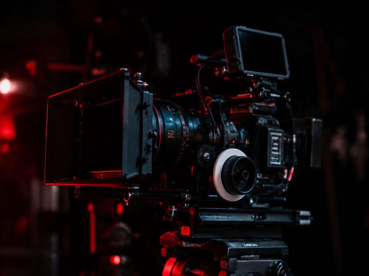 Cinema camera rig and gear